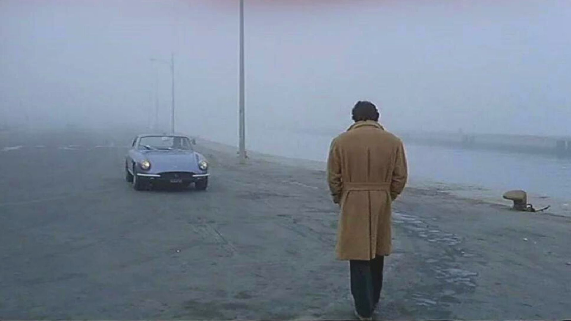 Una scena al porto di Rimini tratta dal film del 1972 Scena dal film La prima notte di quiete (1972)